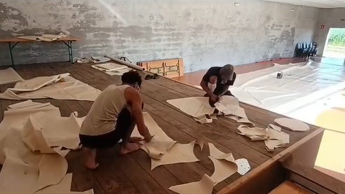 Confection d'une toile tendue par l'équipe Chapadoc